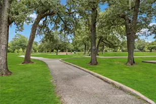 5302 Saxon Dr, Houston, TX 77092 - Photo 28