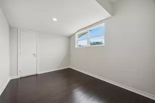 5302 Saxon Dr, Houston, TX 77092 - Photo 18