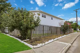 5302 Saxon Dr, Houston, TX 77092 - Photo 2