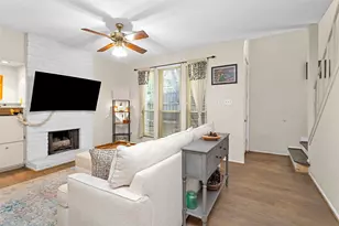 1881 Bering Dr, Houston, TX 77057 - Photo 4