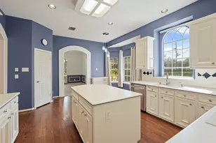 15519 Hermitage Oaks Dr, Tomball, TX 77377 - Photo 8