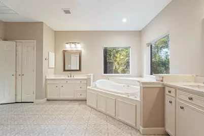 15519 Hermitage Oaks Drive, Tomball, TX 77377 - Photo 22