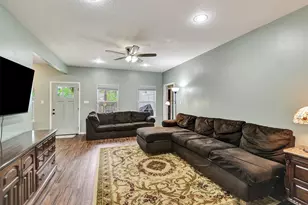 12511 Gulf Coast Dr, Willis, TX 77378 - Photo 4