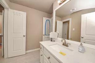 14454 Summerleaf Ln, Houston, TX 77077 - Photo 18