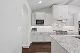 111 N Bimini Twist Cir, Tomball, TX 77375 - Photo 16