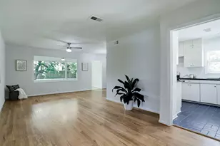 4125 Woodfox St, Houston, TX 77025 - Photo 4