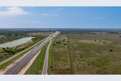 18804 Zac Lentz Parkway, Victoria, TX 77905 - Photo 20