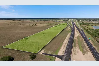 18804 Zac Lentz Parkway, Victoria, TX 77905 - Photo 12