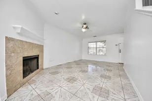 14631 Alannah Lagoon Ct, Houston, TX 77083 - Photo 6