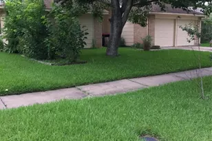 7010 Pickett Dr, Richmond, TX 77469 - Photo 1