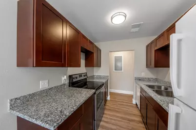 9371 Pagewood Lane, Houston, TX 77063 - Photo 14