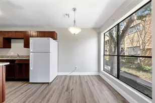 9371 Pagewood Ln, Houston, TX 77063 - Photo 10