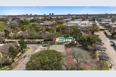 9371 Pagewood Lane, Houston, TX 77063 - Photo 34