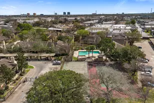 9371 Pagewood Ln, Houston, TX 77063 - Photo 34