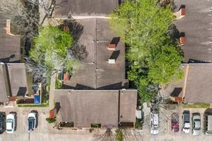 9371 Pagewood Ln, Houston, TX 77063 - Photo 32