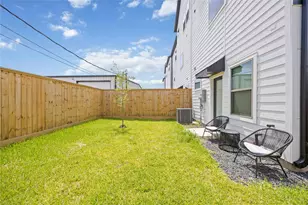 1921 Johanna Dr, Houston, TX 77055 - Photo 22