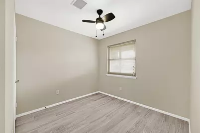 11502 Fawnway Dr, Houston, TX 77048 - Photo 18