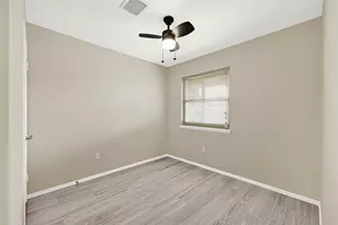 11502 Fawnway Dr, Houston, TX 77048 - Photo 18