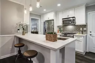 6022 Woodbrook Ln, Houston, TX 77008 - Photo 6