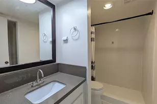 3131 Southwest Fwy, Houston, TX 77098 - Photo 14