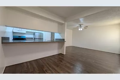 3131 Southwest Freeway #C40, Houston, TX 77098 - Photo 2