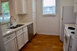 2302 Colorado St, Houston, TX 77007 - Photo 2