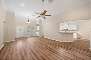 18451 Hills Lake Ct, Montgomery, TX 77316 - Photo 4