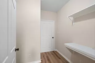 18451 Hills Lake Ct, Montgomery, TX 77316 - Photo 12