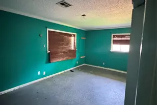 910 San Jacinto Ave, Texas City, TX 77590 - Photo 14