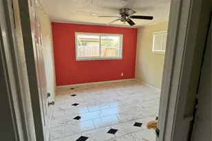 910 San Jacinto Ave, Texas City, TX 77590 - Photo 12