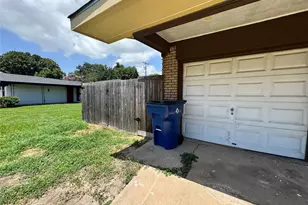 910 San Jacinto Ave, Texas City, TX 77590 - Photo 20