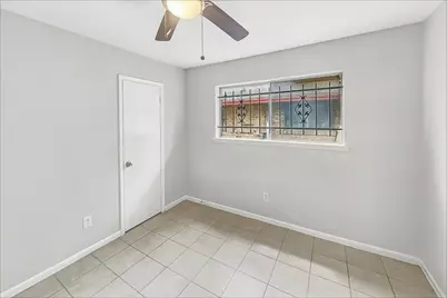 9619 Guest Street, Houston, TX 77078 - Photo 14