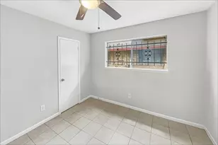 9619 Guest St, Houston, TX 77078 - Photo 14