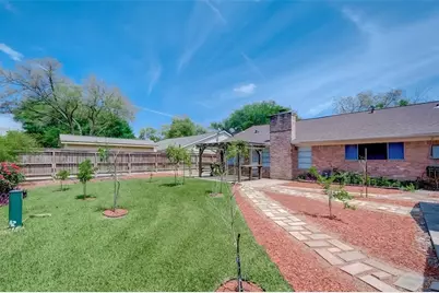 12010 Mulholland Drive, Meadows Place, TX 77477 - Photo 26