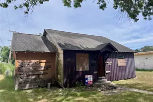 2113 Cypress Ave, Bay City, TX 77414 - Photo 6
