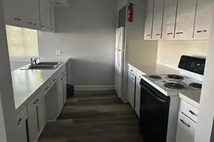 800 Travis St, Columbus, TX 78934 - Photo 6