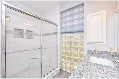 11747 Riverview Dr, Houston, TX 77077 - Photo 34