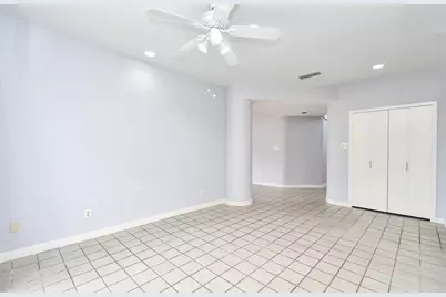 11747 Riverview Dr, Houston, TX 77077 - Photo 16