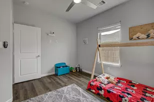 320 Carlos Leal Dr, Dayton, TX 77535 - Photo 24