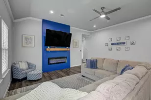 320 Carlos Leal Dr, Dayton, TX 77535 - Photo 8