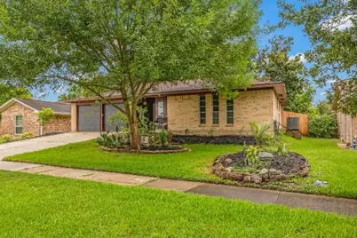 1728 Dolphin Drive, Seabrook, TX 77586 - Photo 2