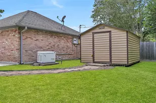 705 Quaker Dr, Friendswood, TX 77546 - Photo 28