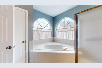 16215 Willowpark Dr, Tomball, TX 77377 - Photo 22