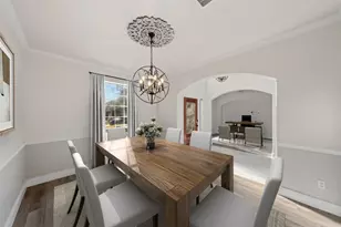 39 W Prairie Dawn Cir, The Woodlands, TX 77385 - Photo 2