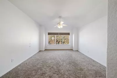 39 W Prairie Dawn Circle, The Woodlands, TX 77385 - Photo 8