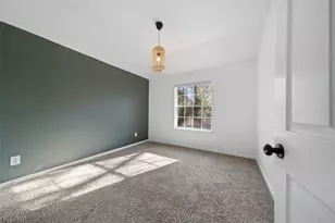 39 W Prairie Dawn Cir, The Woodlands, TX 77385 - Photo 10