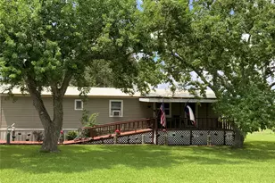 160 Tupelo S, Palacios, TX 77465 - Photo 2