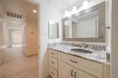 3019 Stoney Brook Drive, Houston, TX 77063 - Photo 28