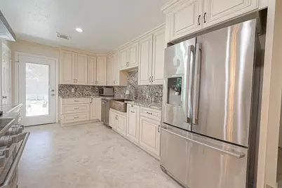 3019 Stoney Brook Drive, Houston, TX 77063 - Photo 16