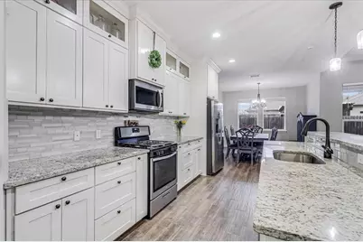 3833 Pennine Way, Corpus Christi, TX 78414 - Photo 8